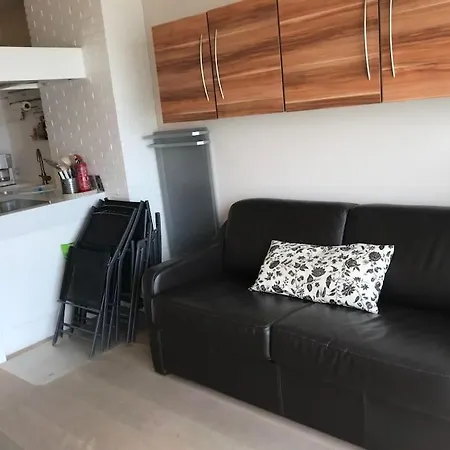 Apartamento Met Zeezicht En Zwembad En Parking
