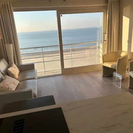 Met Zeezicht En Zwembad En Parking Apartment Middelkerke